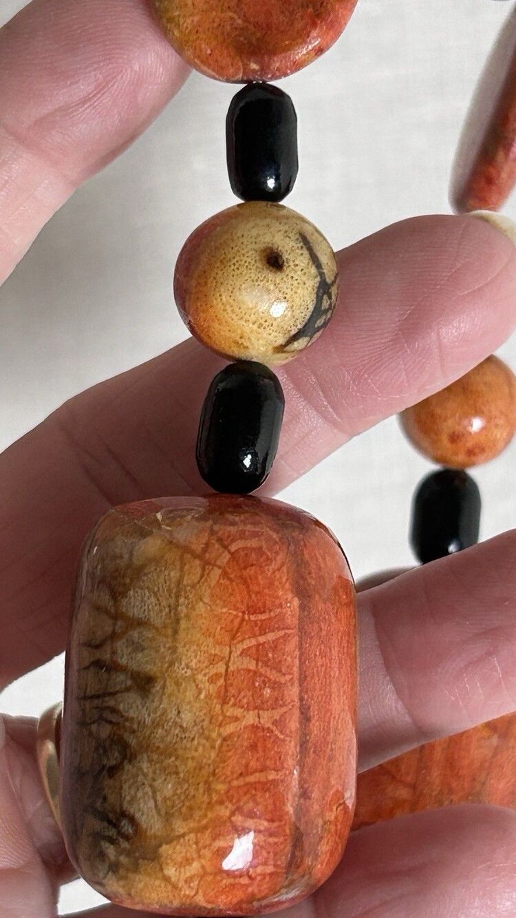 VINTAGE CHINESE LARGE APPLE CORAL BEAD NECKLACE, 21" LONG, 126 GRAMS